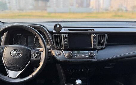Toyota RAV4, 2018 год, 2 700 000 рублей, 11 фотография