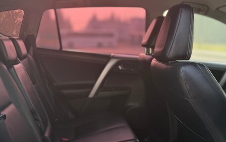 Toyota RAV4, 2018 год, 2 700 000 рублей, 19 фотография