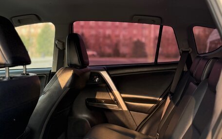 Toyota RAV4, 2018 год, 2 700 000 рублей, 22 фотография