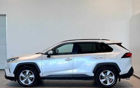 Toyota RAV4, 2021 год, 3 499 000 рублей, 8 фотография