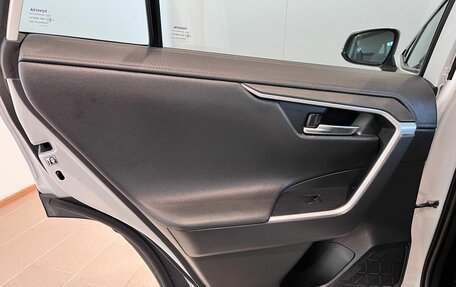 Toyota RAV4, 2021 год, 3 499 000 рублей, 20 фотография