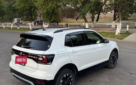 Volkswagen T-Cross I, 2020 год, 1 800 000 рублей, 3 фотография
