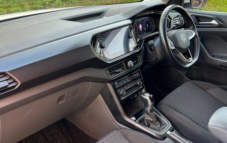 Volkswagen T-Cross I, 2020 год, 1 800 000 рублей, 11 фотография