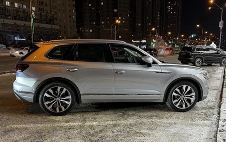 Volkswagen Touareg III, 2019 год, 4 999 999 рублей, 1 фотография
