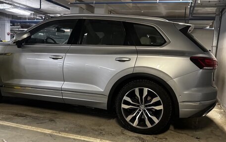 Volkswagen Touareg III, 2019 год, 4 999 999 рублей, 2 фотография