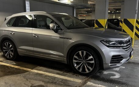 Volkswagen Touareg III, 2019 год, 4 999 999 рублей, 3 фотография
