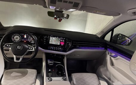 Volkswagen Touareg III, 2019 год, 4 999 999 рублей, 9 фотография