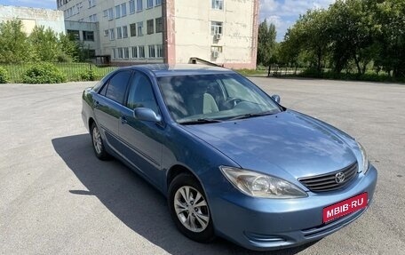 Toyota Camry V40, 2004 год, 780 000 рублей, 1 фотография