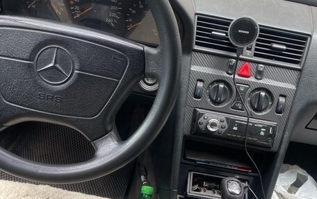 Mercedes-Benz C-Класс, 1998 год, 275 000 рублей, 2 фотография
