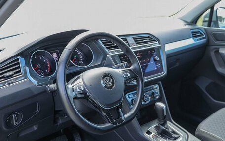 Volkswagen Tiguan II, 2020 год, 2 999 000 рублей, 9 фотография