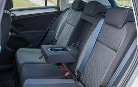 Volkswagen Tiguan II, 2020 год, 2 999 000 рублей, 12 фотография
