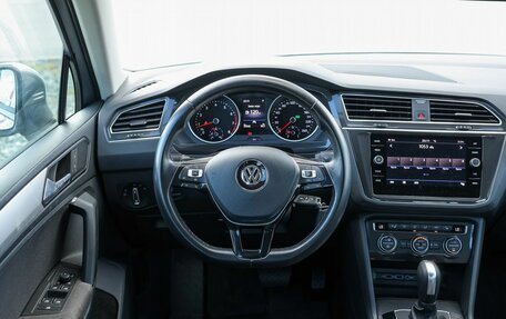 Volkswagen Tiguan II, 2020 год, 2 999 000 рублей, 16 фотография