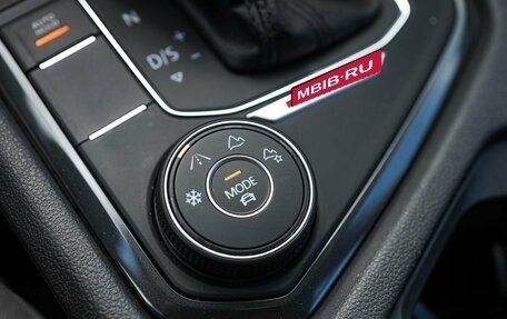 Volkswagen Tiguan II, 2020 год, 2 999 000 рублей, 26 фотография