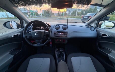 SEAT Ibiza IV рестайлинг 2, 2014 год, 1 120 000 рублей, 12 фотография
