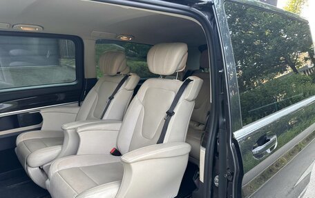 Mercedes-Benz V-Класс, 2019 год, 4 550 000 рублей, 9 фотография