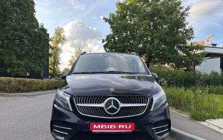 Mercedes-Benz V-Класс, 2019 год, 4 550 000 рублей, 4 фотография
