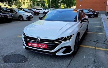 Volkswagen Passat CC, 2021 год, 4 100 000 рублей, 2 фотография