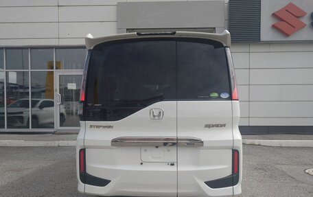 Honda Stepwgn IV, 2021 год, 3 200 000 рублей, 4 фотография