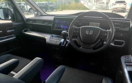Honda Stepwgn IV, 2021 год, 3 200 000 рублей, 16 фотография