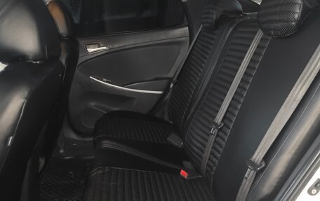 Hyundai Solaris II рестайлинг, 2013 год, 600 000 рублей, 12 фотография