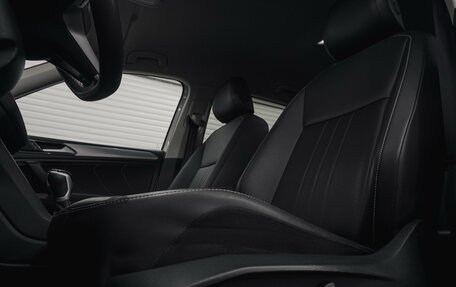 Volkswagen Tiguan II, 2022 год, 2 290 000 рублей, 12 фотография