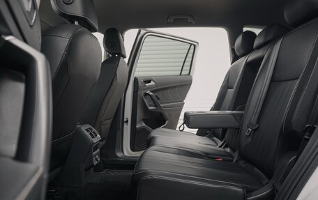Volkswagen Tiguan II, 2022 год, 2 290 000 рублей, 14 фотография