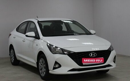Hyundai Solaris II рестайлинг, 2021 год, 1 619 900 рублей, 1 фотография