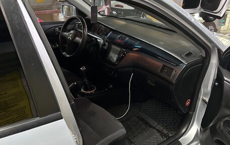 Mitsubishi Lancer IX, 2005 год, 500 000 рублей, 4 фотография