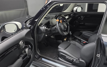 MINI Hatch, 2023 год, 1 900 000 рублей, 8 фотография