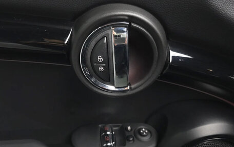 MINI Hatch, 2023 год, 1 900 000 рублей, 15 фотография