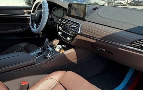 BMW 5 серия, 2018 год, 4 000 000 рублей, 10 фотография