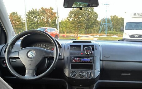 Volkswagen Polo IV рестайлинг, 2008 год, 26 фотография
