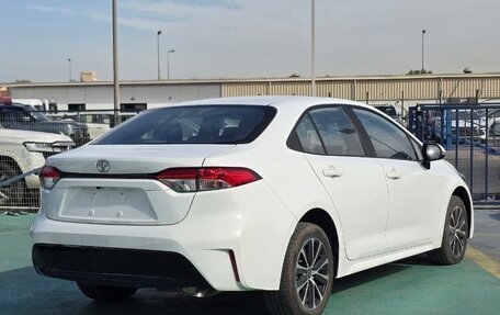 Toyota Corolla, 2023 год, 2 100 000 рублей, 2 фотография