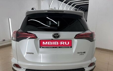 Toyota RAV4, 2019 год, 2 697 000 рублей, 6 фотография