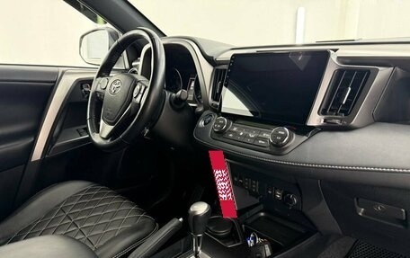 Toyota RAV4, 2019 год, 2 697 000 рублей, 28 фотография