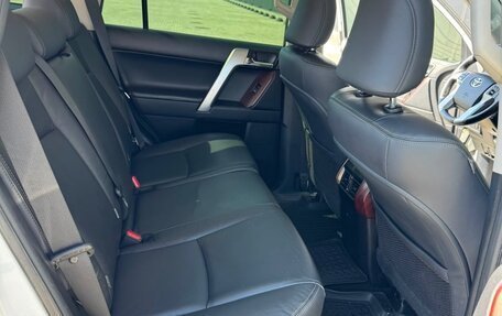 Toyota Land Cruiser Prado 150 рестайлинг 2, 2014 год, 3 150 000 рублей, 10 фотография