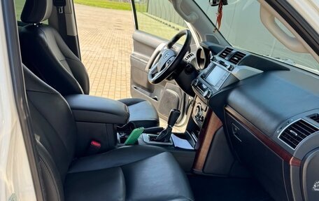 Toyota Land Cruiser Prado 150 рестайлинг 2, 2014 год, 3 150 000 рублей, 11 фотография