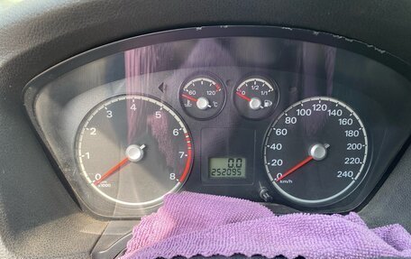 Ford Focus II рестайлинг, 2005 год, 260 000 рублей, 2 фотография