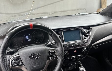 Hyundai Solaris II рестайлинг, 2019 год, 1 295 000 рублей, 20 фотография