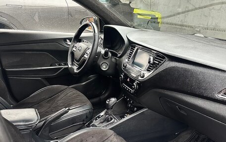 Hyundai Solaris II рестайлинг, 2019 год, 1 295 000 рублей, 26 фотография