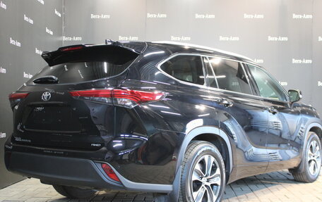 Toyota Highlander, 2021 год, 4 950 000 рублей, 2 фотография