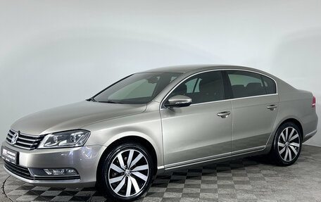 Volkswagen Passat B7, 2013 год, 1 280 000 рублей, 1 фотография
