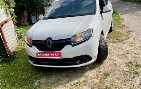 Renault Logan II, 2015 год, 550 000 рублей, 4 фотография