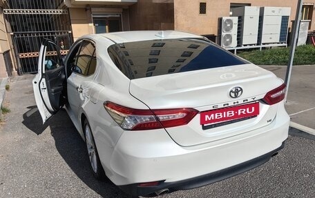 Toyota Camry, 2020 год, 5 000 000 рублей, 3 фотография