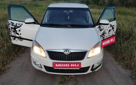 Skoda Fabia II, 2011 год, 375 900 рублей, 1 фотография