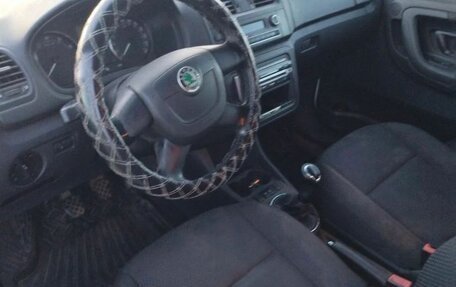Skoda Fabia II, 2011 год, 375 900 рублей, 6 фотография