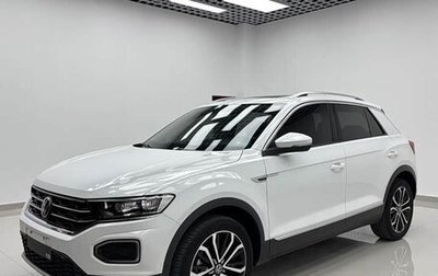 Volkswagen T-Roc I, 2022 год, 1 600 000 рублей, 1 фотография