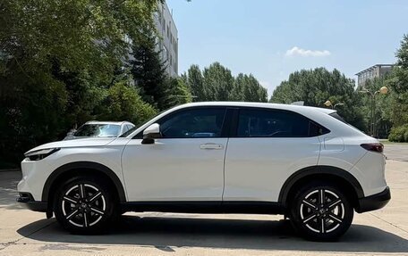 Honda Vezel, 2023 год, 1 894 000 рублей, 8 фотография