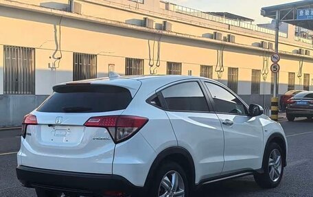 Honda Vezel, 2022 год, 1 526 000 рублей, 6 фотография