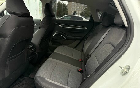 Geely Emgrand, 2024 год, 1 790 000 рублей, 9 фотография